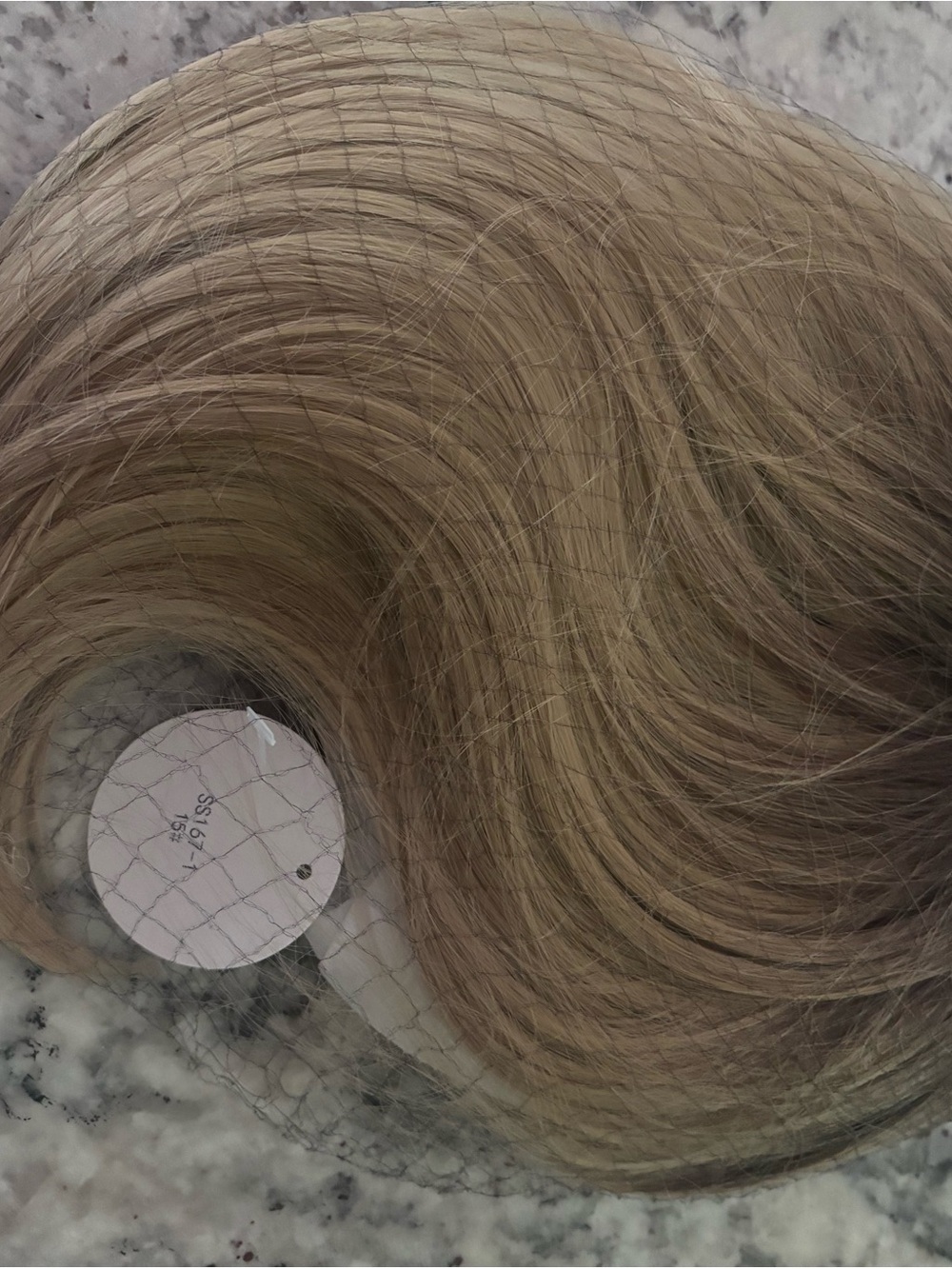 Title: NWT Blonde Bob Wig Dark Roots Side Fringe Bangs - Picture 2 of 3